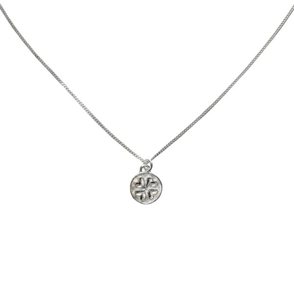 The clover necklace