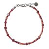 Kralenarmband Sultry met rode edelstenen in verschillende vormen.