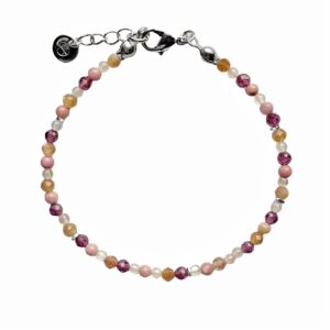 Kralenarmband “Yara” met zonnesteen, maansteen, granaat en jaspis. Zachte tinten.