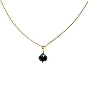 Goud vermeil ketting met een druppelvormige hanger van donkerbruine chalcedoon.