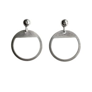 Oorbellen met oorknopje en ronde open hanger “Jett”