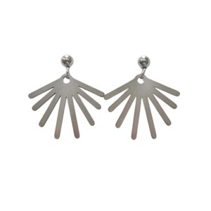 Geometrische oorbellen in franje vorm met oorknopjes van stainless steel.