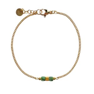 Edelsteen armband met groene zoisiet blokjes.