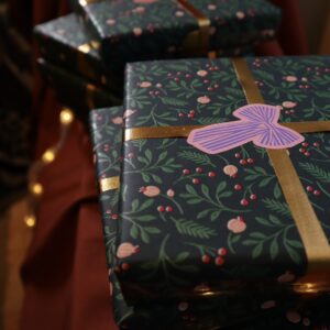 Prachtig ingepakte themadozen vol met handgemaakte sieraden voor een adventskalender